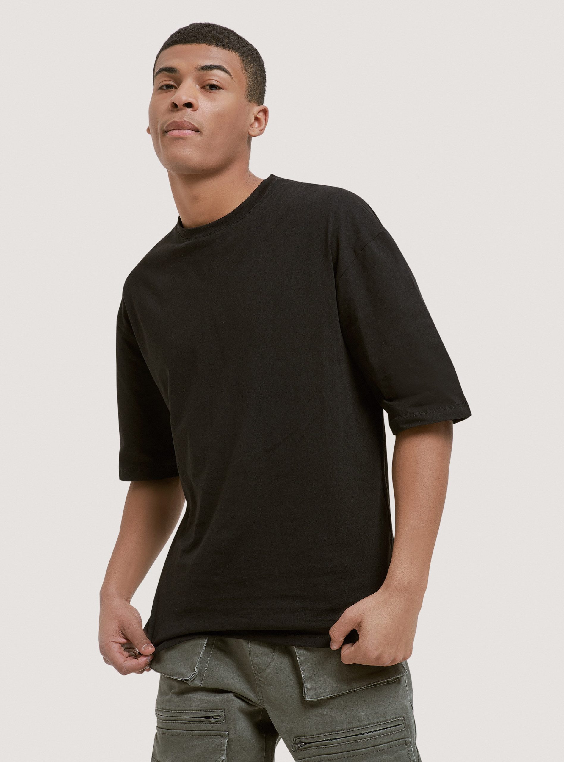 maglietta-oversize-uomo-610zkf-1.jpg